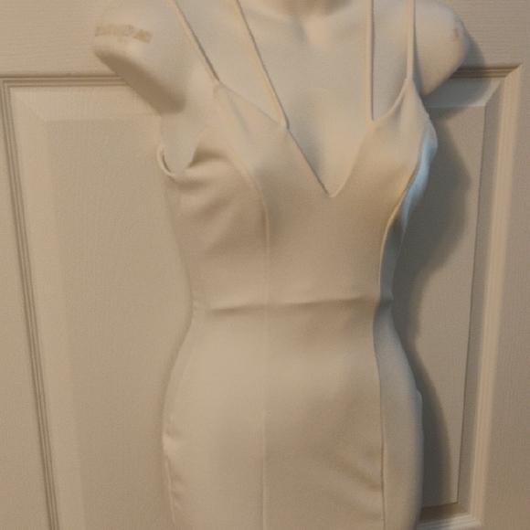 Windsor Ivory Mini Dress - Picture 4 of 8